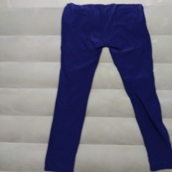 Navy blue leggings brand new. Didnt even try on - Picture 2 of 2
